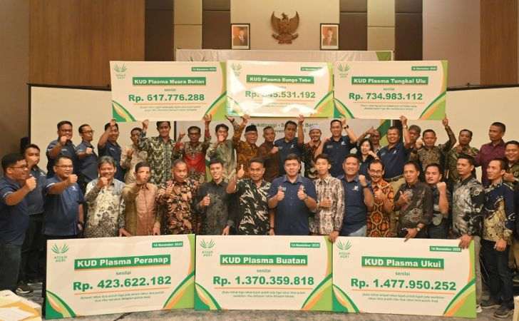 76-KUD-Terima-Premi-Asian-Agri-untuk-Penguatan-Kelembagaan-Petani.jpg