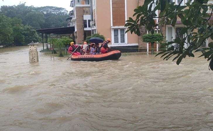 88-Orang-Masih-Dilaporkan-Hilang-Akibat-Banjir-Longsor-di-Sumut.jpg