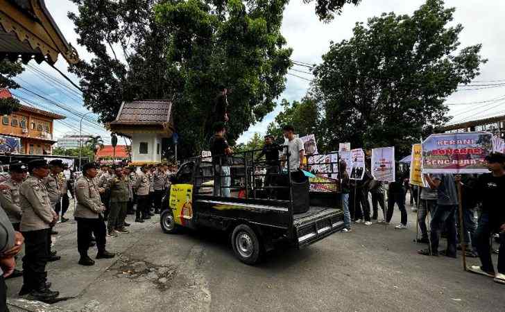AMPUN-Riau-Desak-Satpol-PP-Tindak-Kafe-Sevendoors.jpg