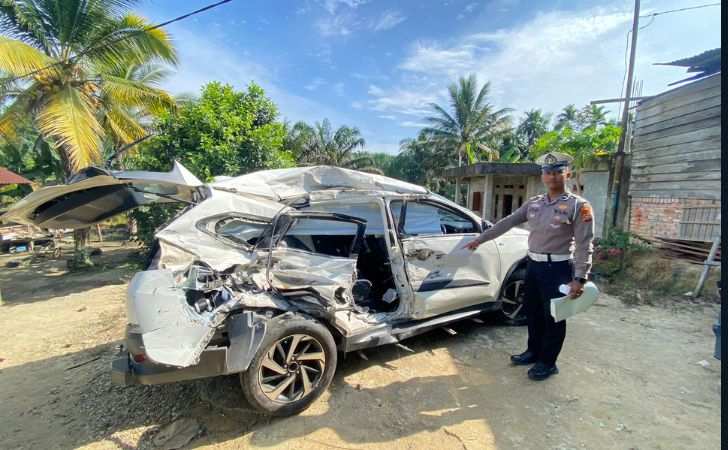 ASN-Pekanbaru-Alami-Luka-di-Kepala-dan-Lengan-Akibat-Tabrak-Truk-di-Jalintim.jpg