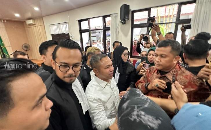 Abdul-Wahid-usai-sidang11.jpg