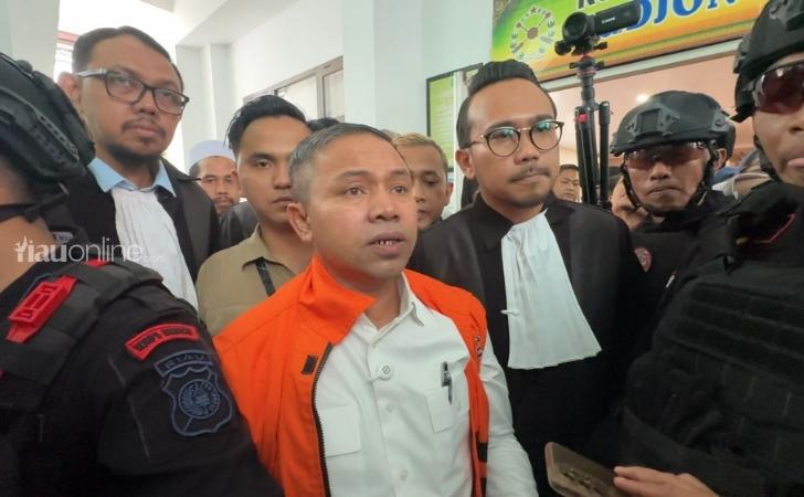 Abdul-Wahid-usai-sidang12.jpg