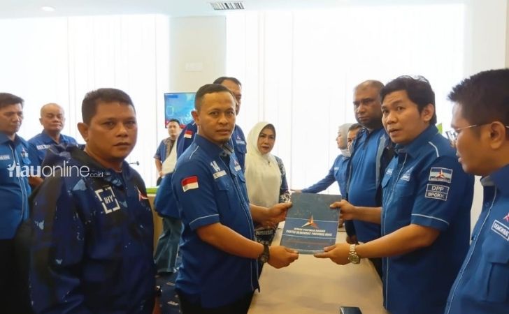 Agung-daftar-calon-ketum-demokrat.jpg