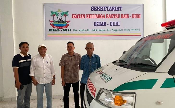 Ambulans-untuk-IKRAB-Duri-Komitmen-BRK-Syariah-bagi-Kesehatan-Masyarakat.jpg