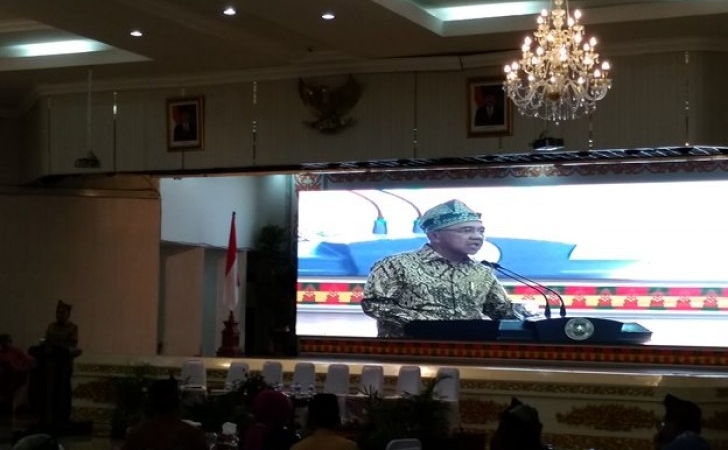 Andi-Rachman-di-Majelis-Bincang-Riau.jpg