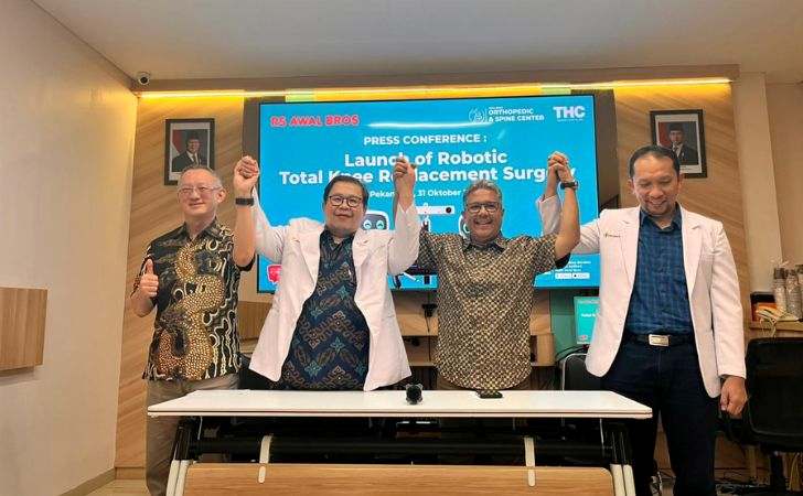 Awal-Bros-Group-Jadi-Pelopor-Operasi-Lutut-Robotik-Pertama-di-Sumatera.jpg