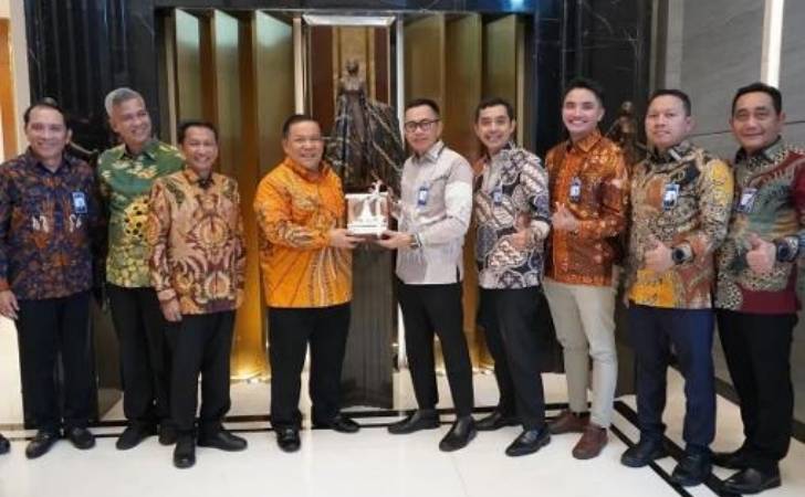 BRI-Perkuat-Sinergi-dengan-Pemprov-Riau-Dorong-UMKM-dan-Digitalisasi-Layanan-Publik.jpg