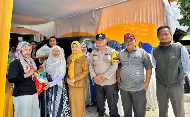 BRK-Syariah-dan-Dharma-Wanita-Hadirkan-Bazar-Sembako-Murah-bagi-Warga-Mentangor.jpg