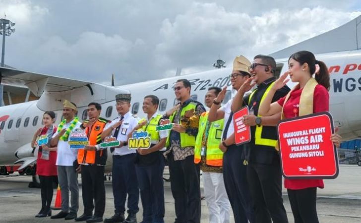 Bandara-SSK-buka-rute-PekanbaruGunungsitol.jpg