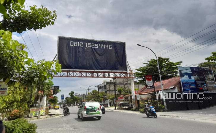 Bando-ilegal-di-jalan-riau-pekanbaru.jpg