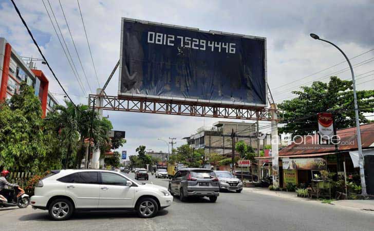 Bando-reklame-ilegal-di-Pekanbaru.jpg