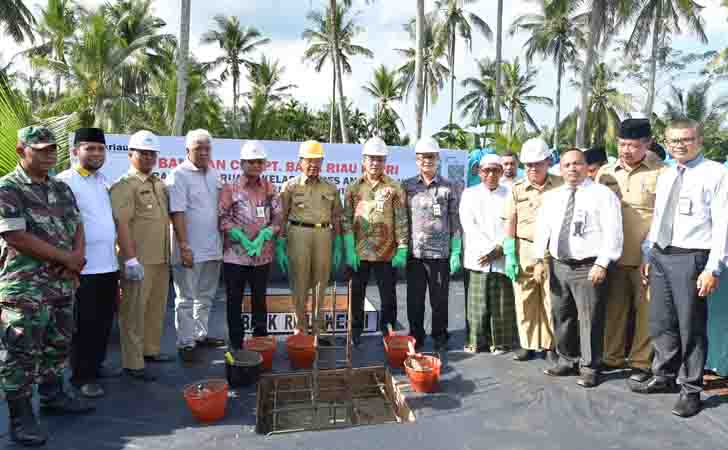 Bangun-Kelas-Baru-dari-CSR-Bank-Riau-Kepri.jpg