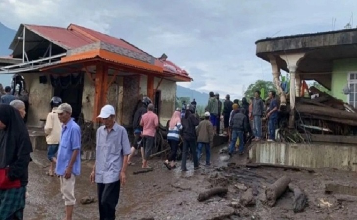 Banjir-Lahar-Dingin-di-Sumbar1.jpg