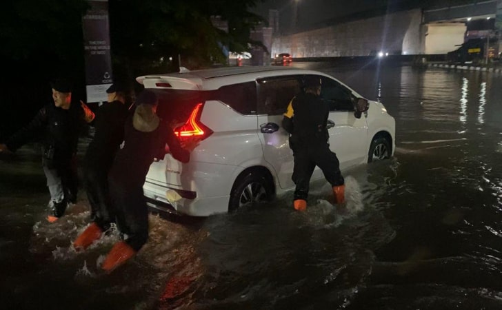 Banjir-Pekanbaru17.jpg