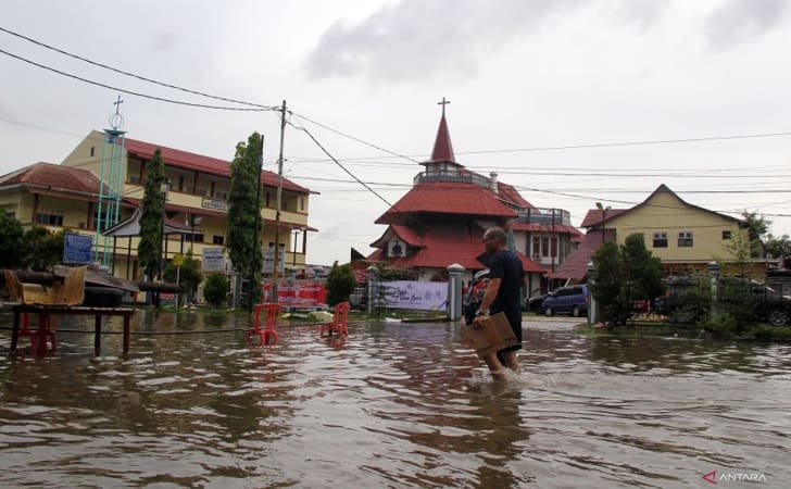 Banjir-di-Dumai1.jpg