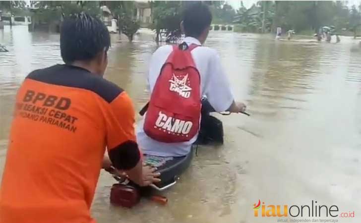 Banjir-di-Padang-Pariaman.jpg