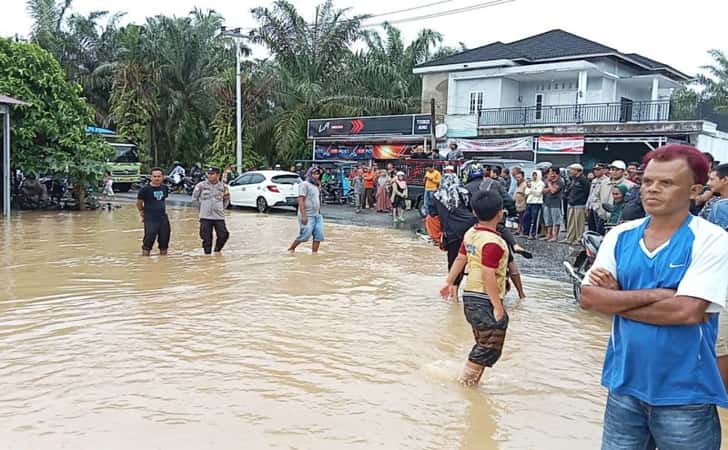 Banjir-di-pasaman-barat.jpg