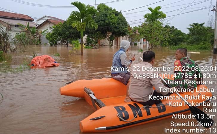 Banjir-pekanbaru15.jpg