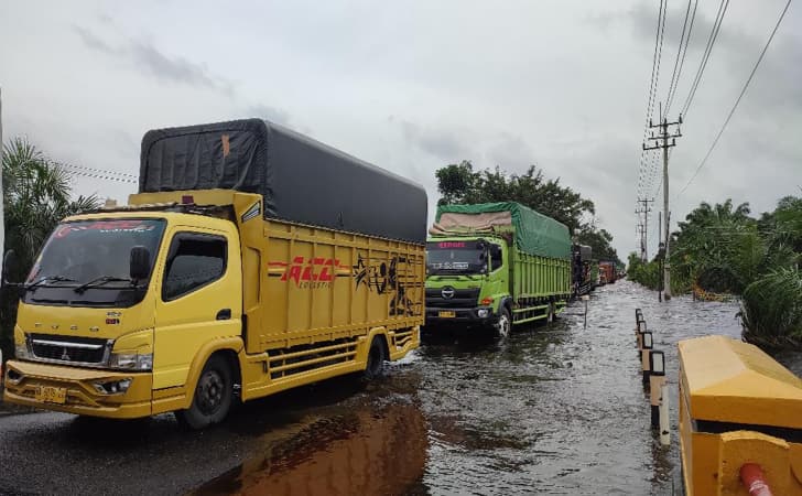 Banjir-pelalawan5.jpg