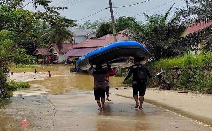 Banjir-sungai-batang-potai.jpg