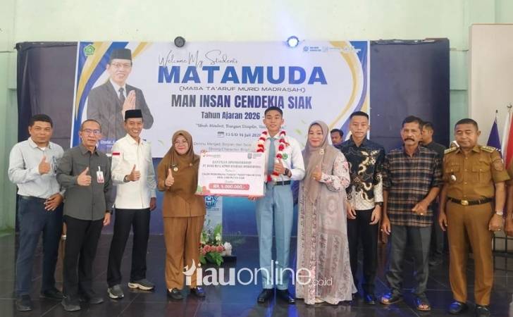 Bank-Riau-Kepri-Syariah-Beri-Pesangon-Siswa-Siak-Lolos-Paskibraka-Nasional.jpg