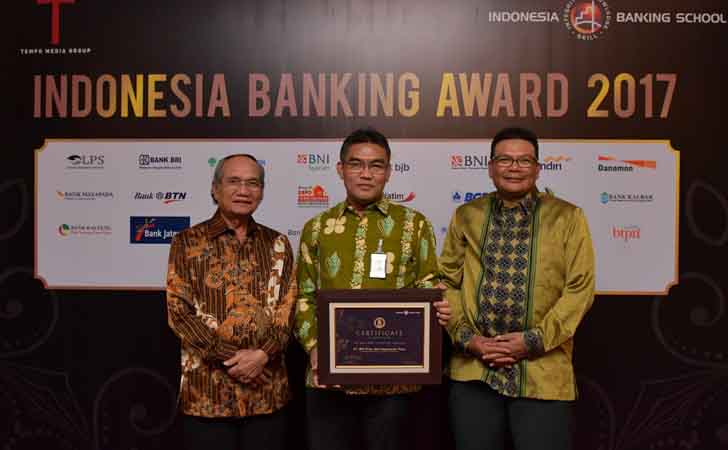 Bank-Riau-Kepri-Terima-The-Best-Bank-in-Digital-Services.jpg