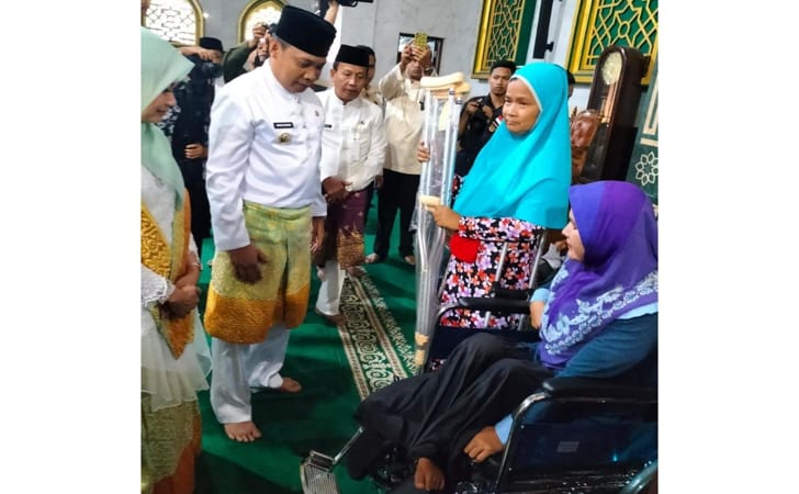 Bantuan-warga-disabilitas.jpg