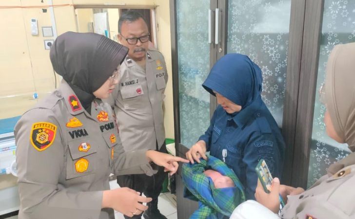 Bayi-Baru-Lahir-Ditemukan-Warga-di-Samping-Ruko-Pekanbaru.jpg