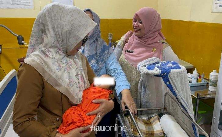 Bayi-Laki-laki-Ditemukan-di-Teras-Rumah-Warga-Bukit-Raya.jpg