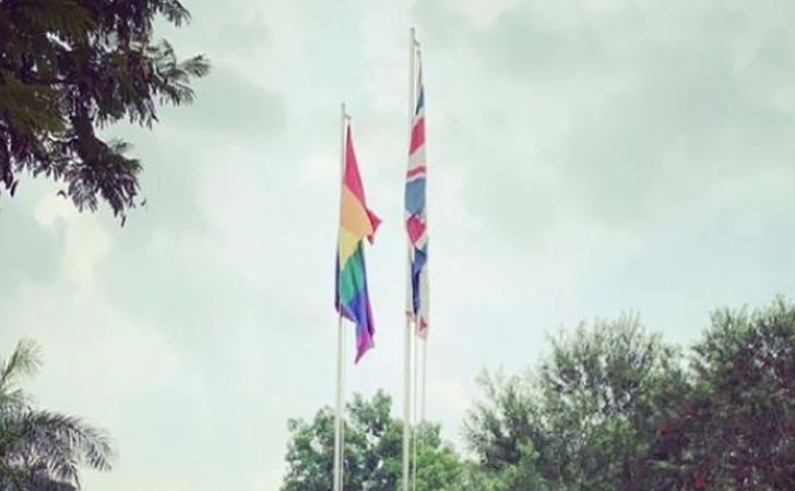 Bendera-LGBT-di-Dubes-Inggris.jpg