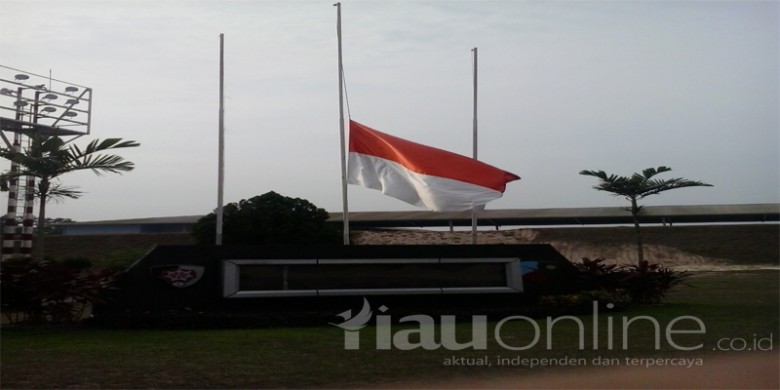 Bendera-Setengah-Tiang.jpg