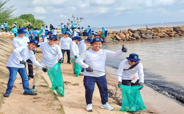 Bersih-bersih-phr-di-pesisir-riau.jpg