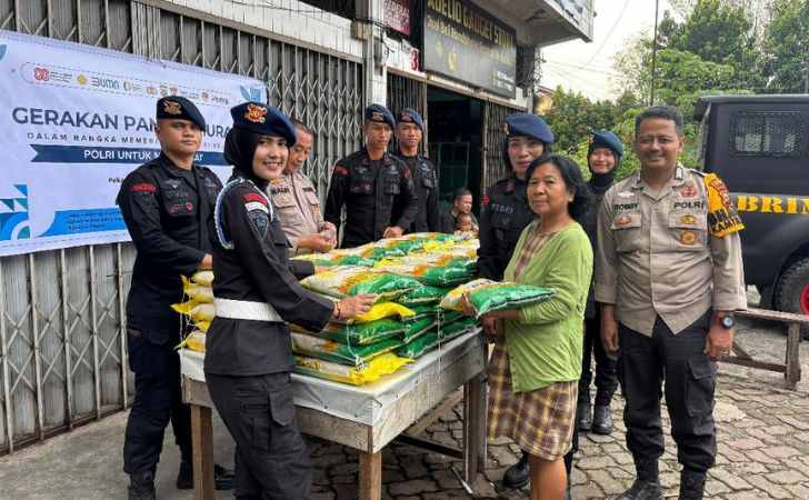 Brimob-Polda-Riau-Gelar-Pasar-Murah-Untuk-Stabilitas-Harga-Pangan.jpg