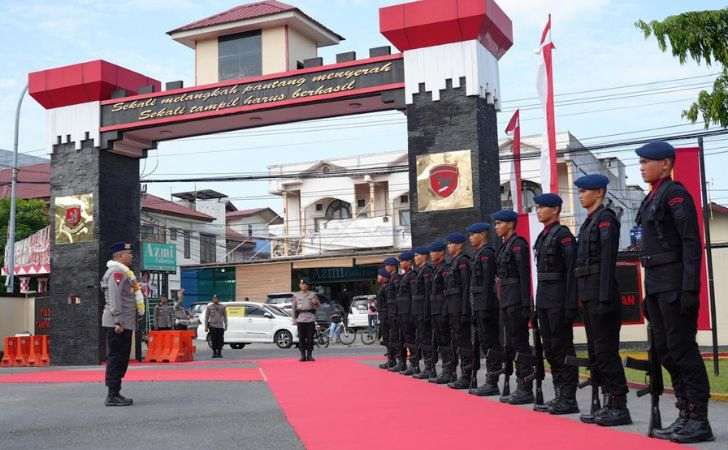 Brimob-Polda-Riau-Terima-Arahan-Khusus-dari-Danpas-Brimob-I-Korbrimob-Polri.jpg