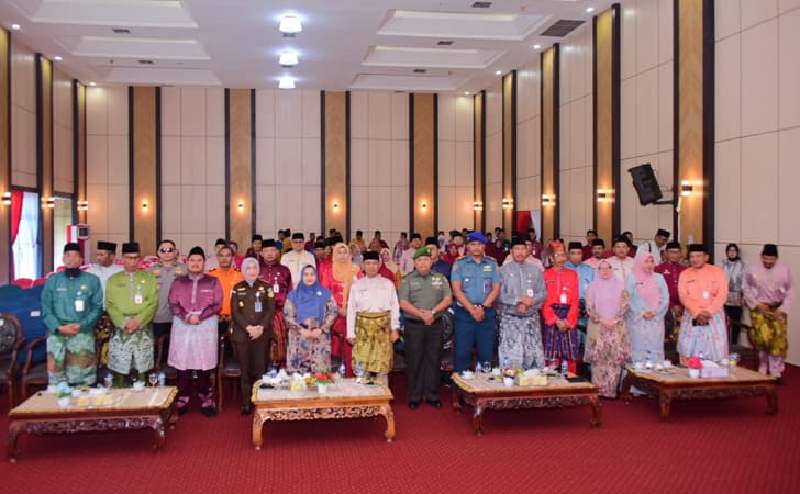 Bupati-Bengkalis-dan-Forkopimda-Dengarkan-Pidato-Kenegaraan-Presiden-Prabowo.jpg