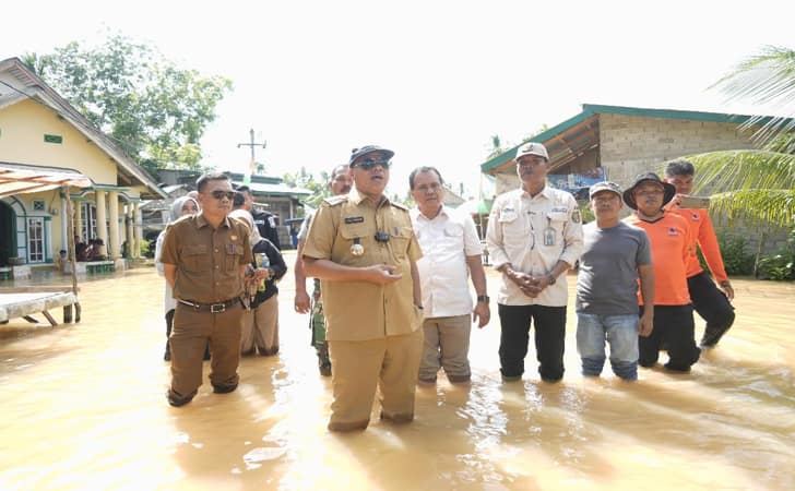 Bupati-Kuansing-tinjau-lokasi-banjir.jpg