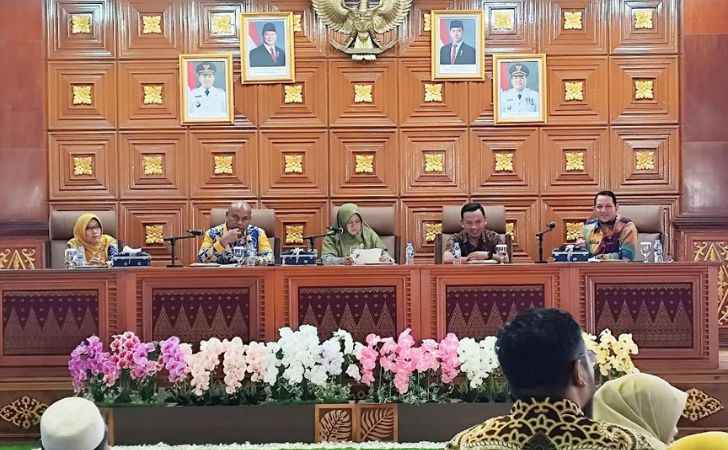 Bupati-Siak-Minta-OPD-Fokus-Kerja-untuk-Rakyat-dan-Sudahi-Sentimen-Politik.jpg