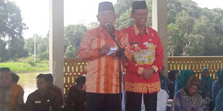 Bupati-dan-Wakil-Bupati-Pelalawan.jpg