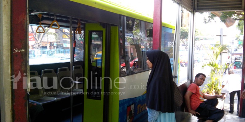 Bus-Transmetro-Pekanbaru.jpg