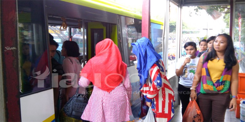 Bus-Transmetro1-Pekanbaru.jpg