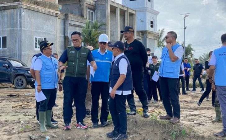 COO-Danantara-Tinjau-Lahan-Relokasi-Korban-Bencana-Aceh-Tamiang.jpg