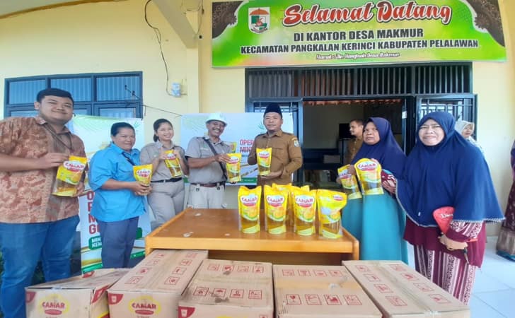 CSR-PT-IIS-di-Desa-Makmur2.jpg