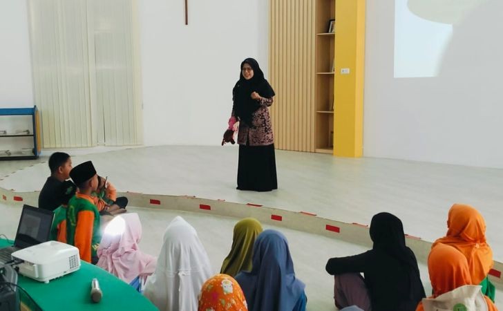 Ciptakan-Generasi-Aman-di-Ruang-Digital-Dosen-Fikom-UIR-Beri-Edukasi-Strategi-3T.jpg