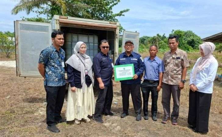 DKP-Riau-Serahkan-Bantuan-Bibit-Ikan-ke-Kabupaten-Kampar.jpg