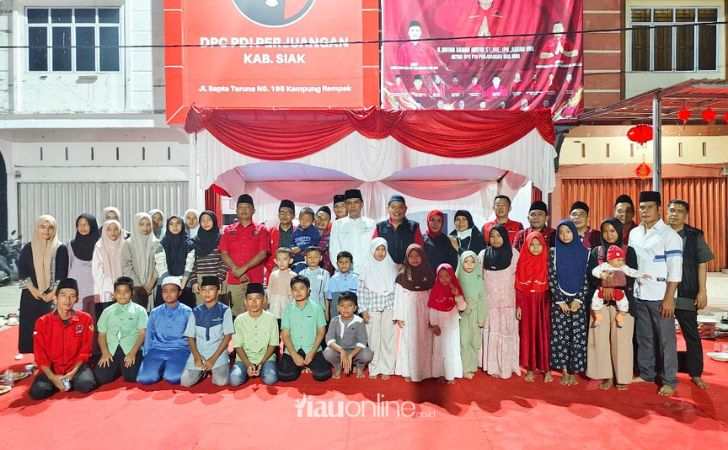 DPC-PDIP-Siak-Manfaatkan-Ramadan-untuk-Berbagi-dengan-Anak-Yatim.jpg