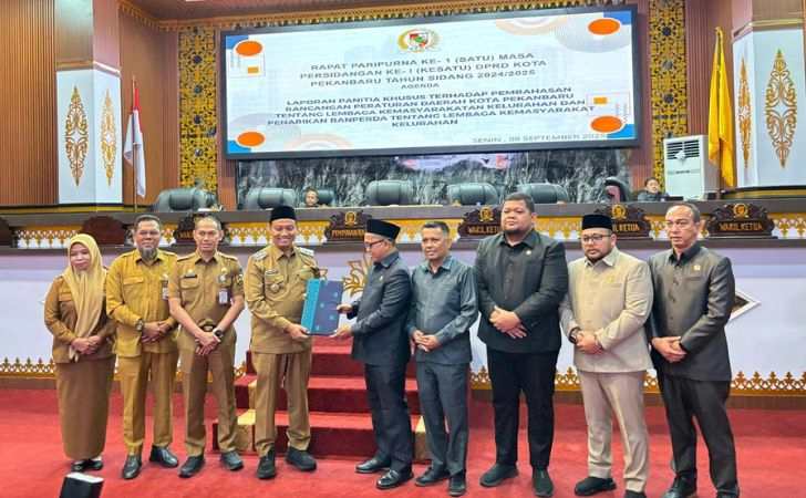 DPRD-Pekanbaru-Cabut-Ranperda-LKK-Pemko-Siapkan-Perwako-Pengganti.jpg