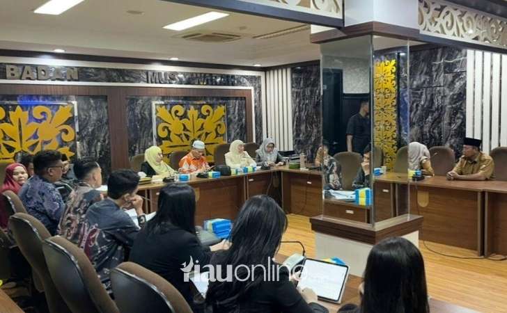 DPRD-Pekanbaru-Mediasi-Kasus-Dugaan-Kekerasan-Siswa-SDN-181.jpg