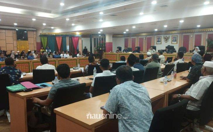 DPRD-Riau-Kawal-Konflik-Lahan-Koperasi-Koposan-dan-KNES.jpg