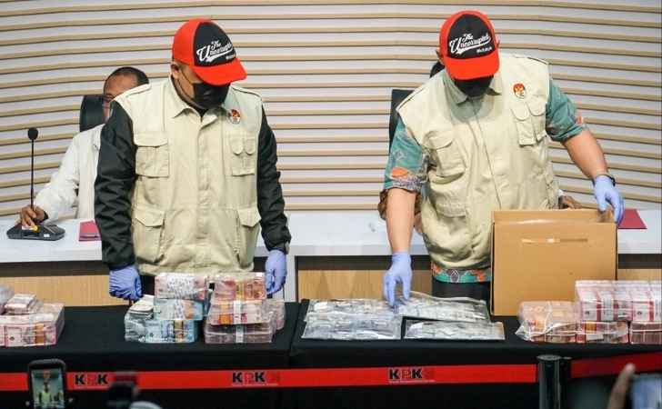 Dana-Siap-Pakai-Diduga-Digunakan-untuk-Pembelian-Saham-oleh-Adik-eks-Kepala-BNPB.jpg