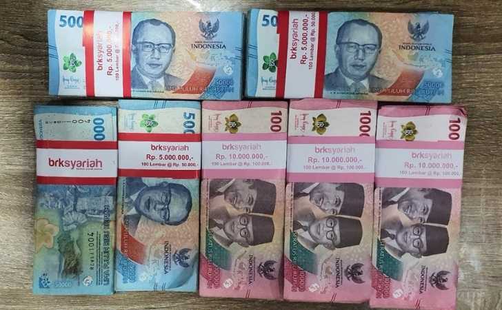 Dari-Chat-WhatsApp-hingga-Uang-Tunai-Begini-Kronologi-OTT-Kadishub-Siak.jpg